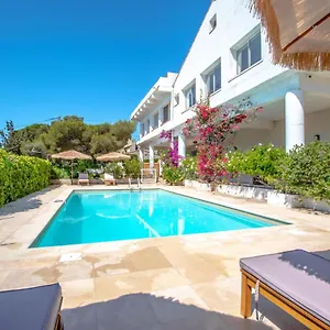  Villa Paradis